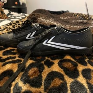 Brand new Feiyue size 8w.